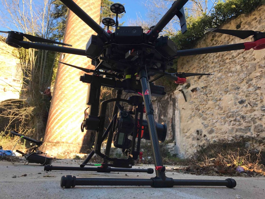 Drone Ardèche inspection d'ouvrages d'art - Expert en inspection de bâtiments - Inspection de cheminée industrielle par drone