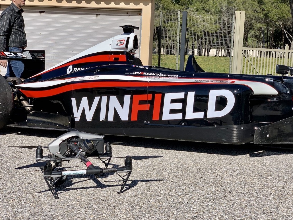 Suivi De Vehicule Formule 1 Sur Circuit Automobile Drone | Prise de vue aérienne circuit du castellet