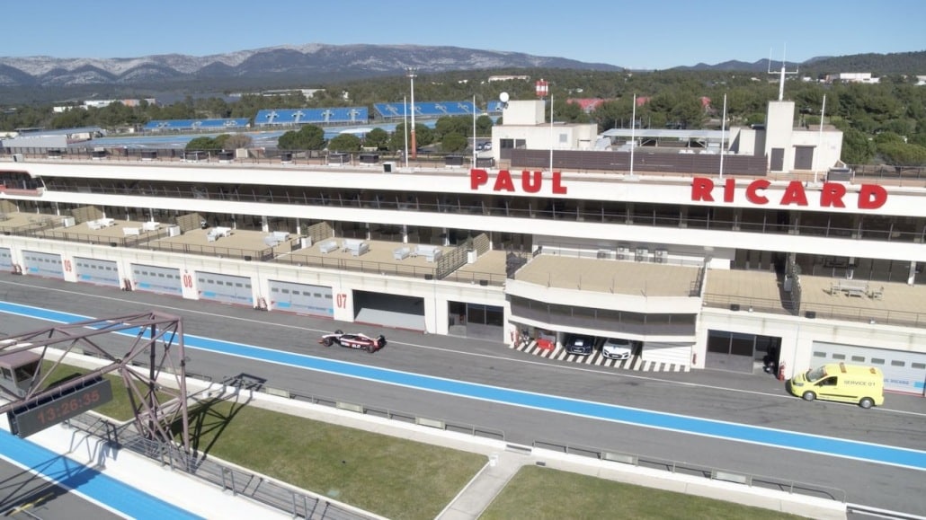 Vidéo Drone Suivi De Formule 1 Winfield Castellet | photos de drone au circuit Paul Ricard | drone automobile 