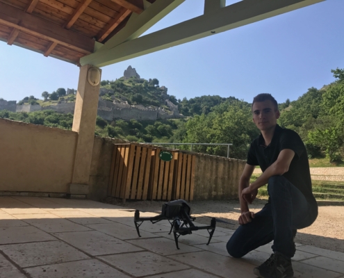 Chateau de Crussol par drone - vidéo aérienne Crussol - Photo aérienne Saint Perray - Prise de vue par drone Ardèche