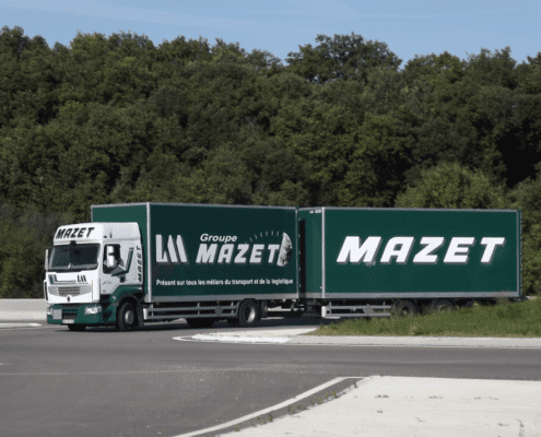 Groupe Mazet vidéo d'entreptrise par drone - vue aérienne d'entreprise - entreprise vue d'en haut Groupe Mazet vidéo d'entreptrise par drone - vue aérienne d'entreprise - entreprise vue d'en haut