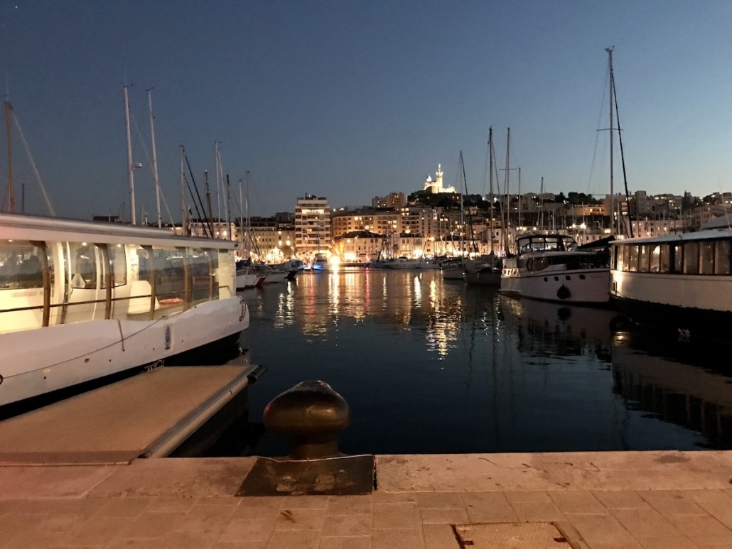 Pilote De Drone à Marseille | Vieux Port à La Tombée Du Jour