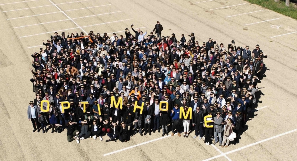 photo de groupe par drone Arles Gard Camargue