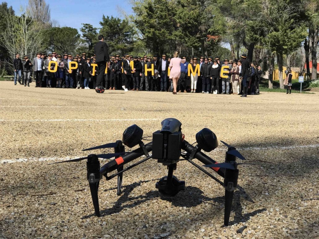 photo de groupe par drone en camargue arles