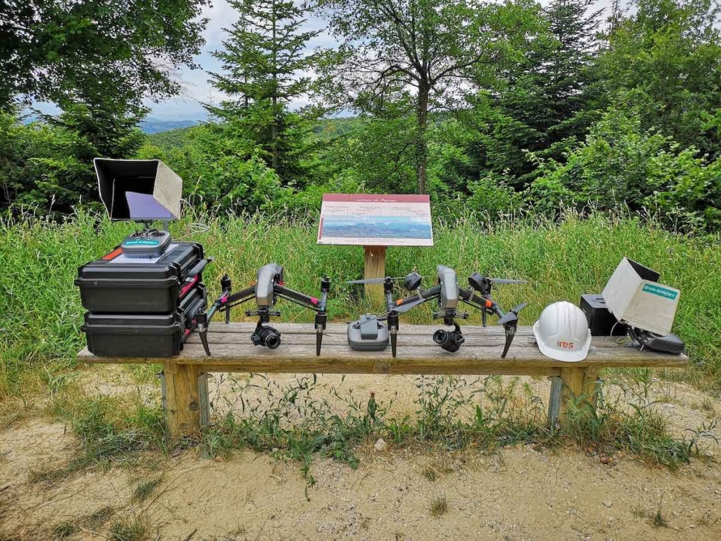 photo du matériel utilisé pour les inspections visuelles de parcs éoliens