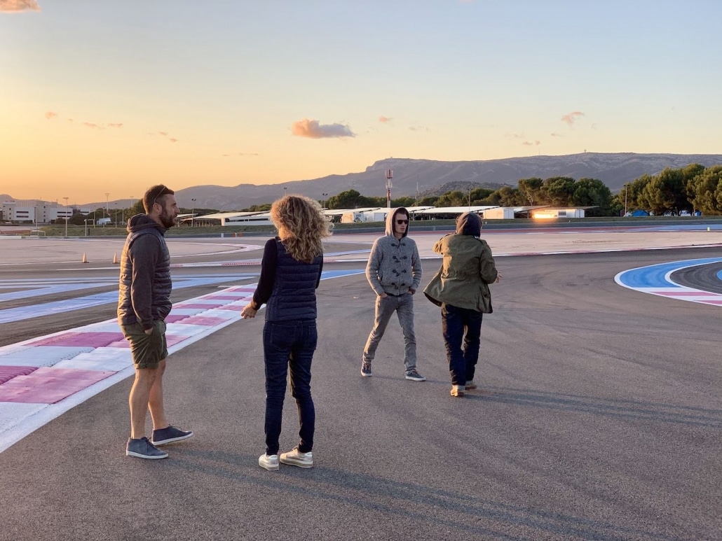 Préparation De Tournage automobile sur Le Circuit Du Castellet