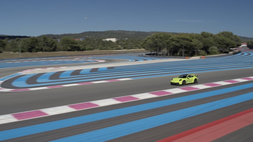 professionnel vidéo voiture de course drone et sol