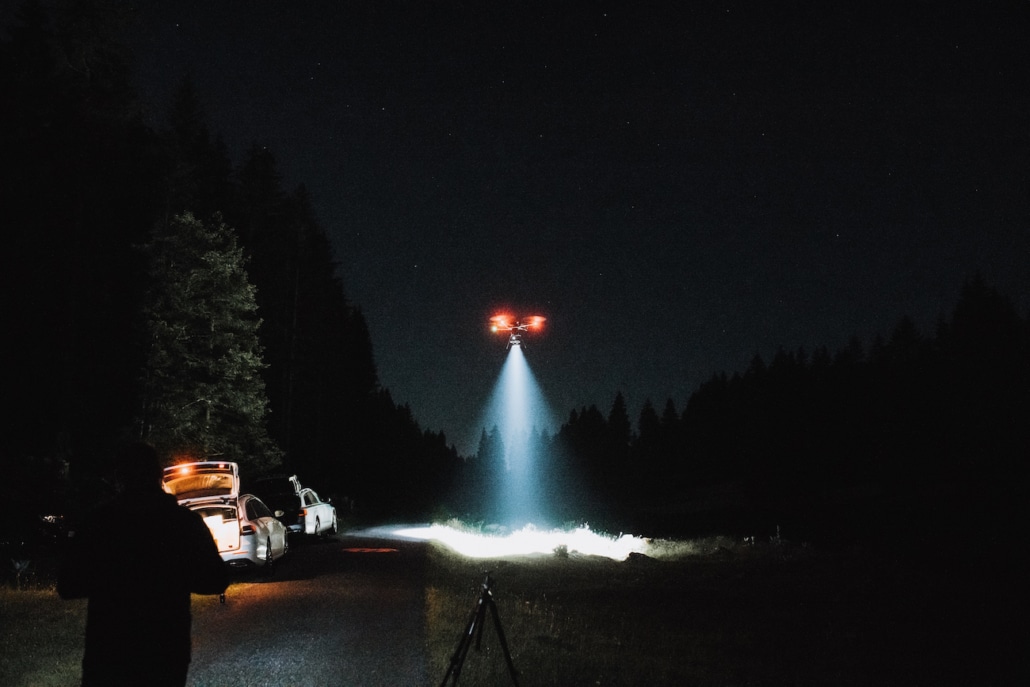 drone light beam france suisse