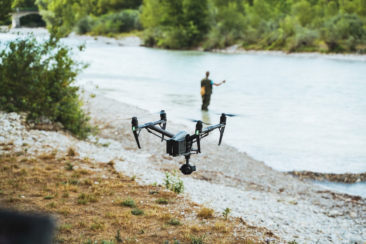 Drone Ardèche / 10 Ans de Savoir-Faire en Vidéo Sol et Aérien