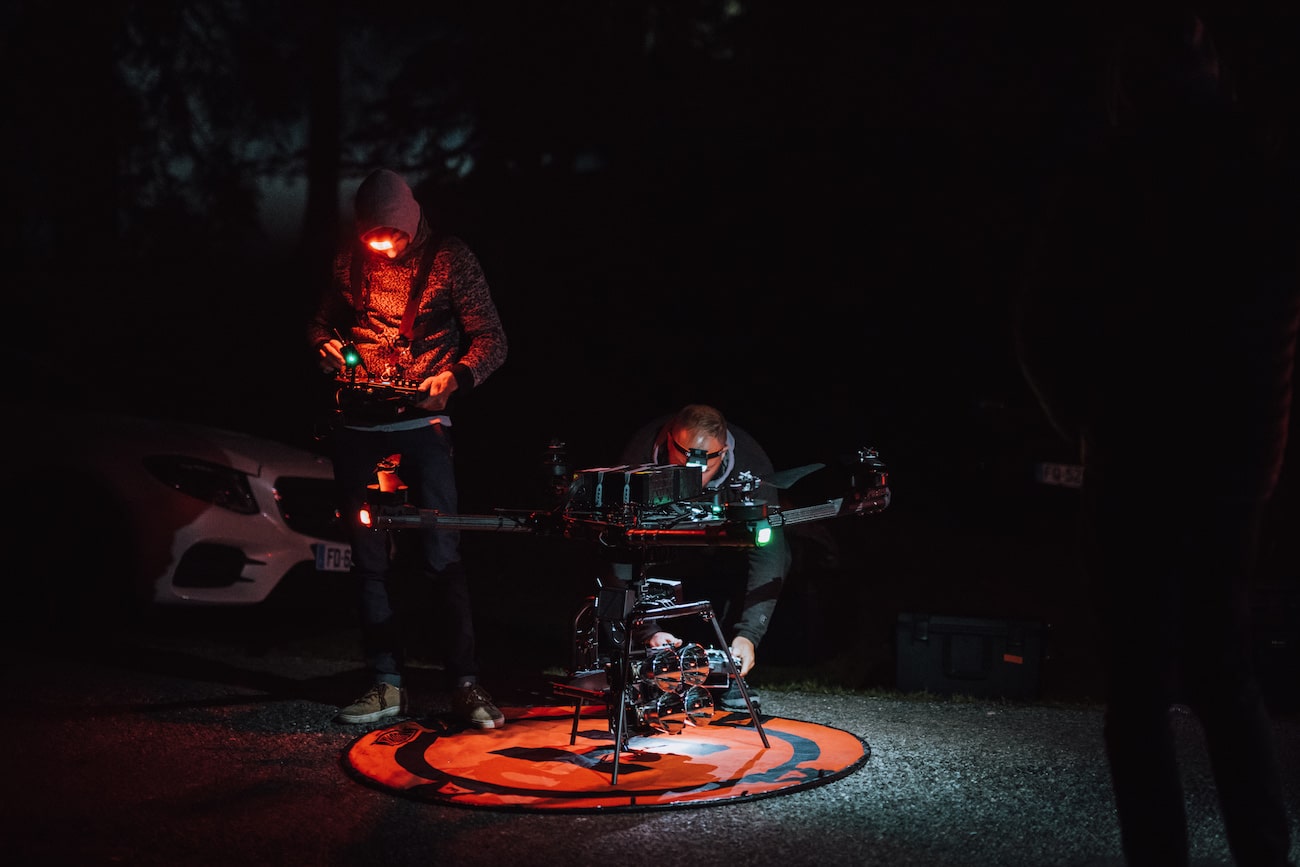 drone light beam opérateur drone lumière
