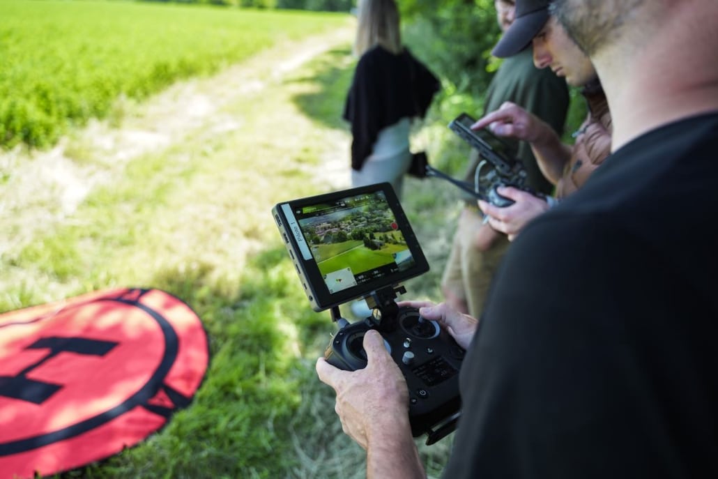 professionnel du drone, droniste