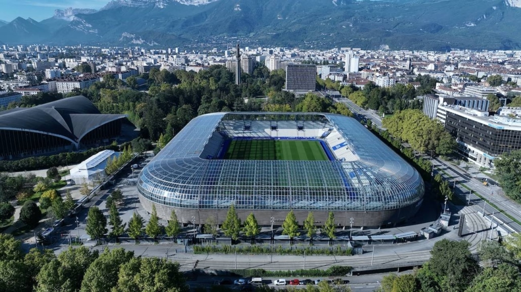 agence vidéo grenoble : prise de vue drone du stade des alpes