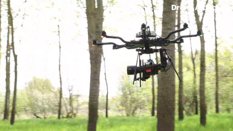 Drone cinéma Freefly Alta pour le film sur le facteur Cheval
