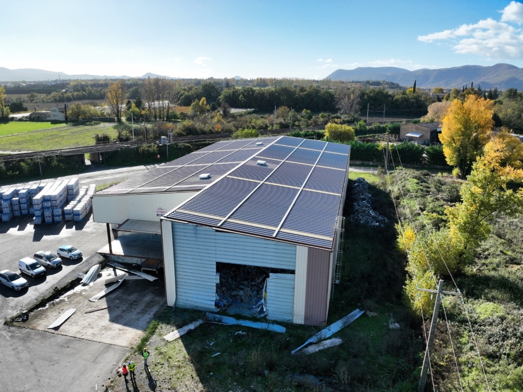 inspection-de-linterieur-dun-batiment-avec-un-drone