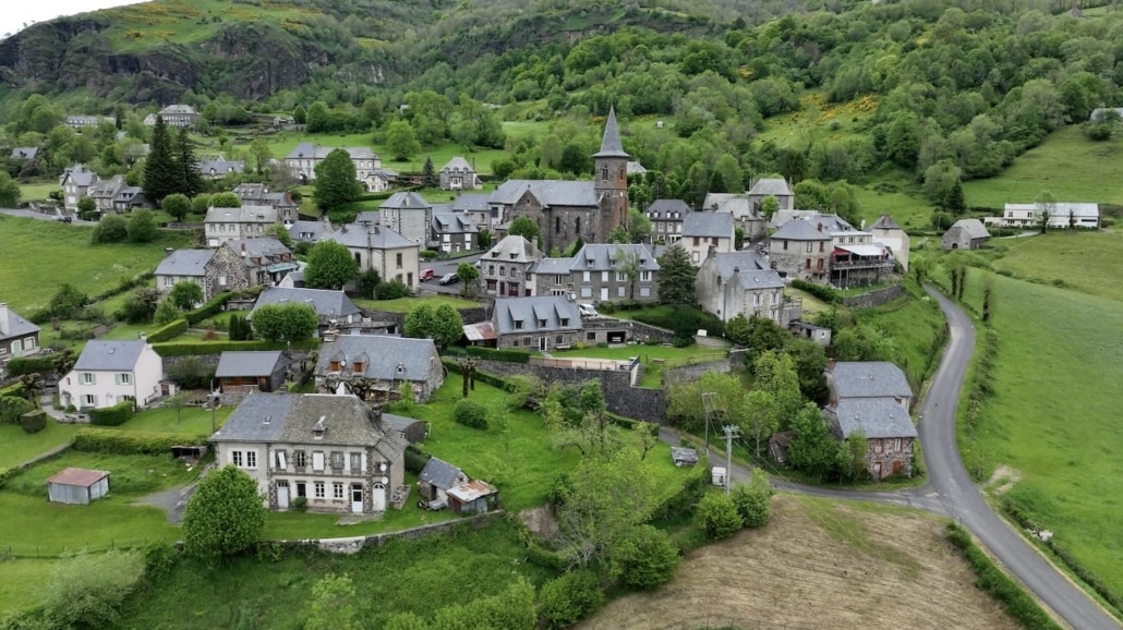 le faujoux par drone Cantal