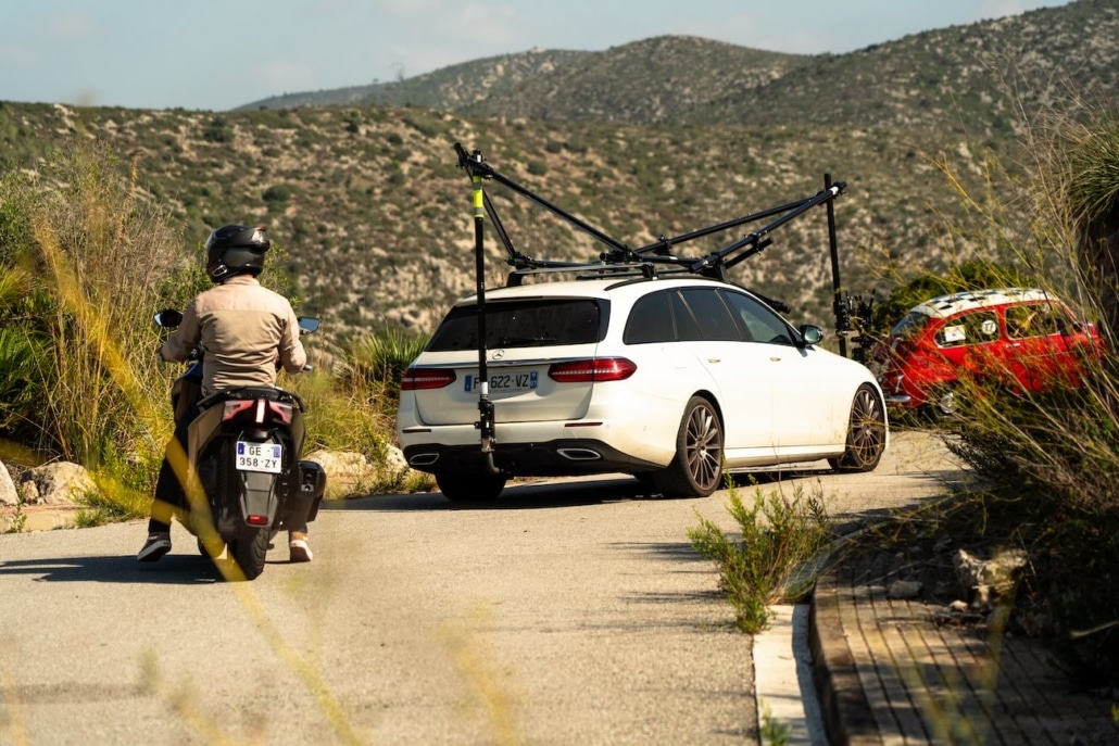 Nos moyens : voiture travelling pour un tournage publicitaire à Barcelone